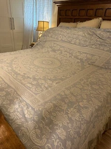 VTG Queen Elizabeth Matelasse Floral Cotton Queen Bedspread fringe Cottagecore - Picture 1 of 22
