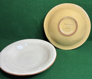 Pair of Vietri Hand Made Pasta Bowls yellow and white made in Italy very unique - Picture 1 of 7