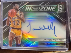 James Worthy 2017-18 Auto Panini In The Zone LA Lakers - Picture 1 of 2