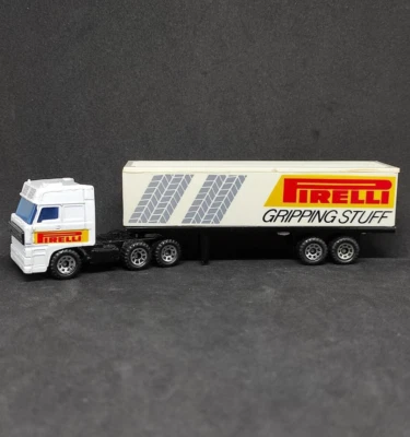 Modellino Camion articolato Matchbox 1987 Daf 3300 Space Cab Pirelli 1:86 - Immagine 1 di 2