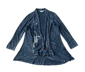 Jess & Jane Women’s L Melissa Mineral Washed Patch Pocket Top Black Floral Open - Picture 1 of 6