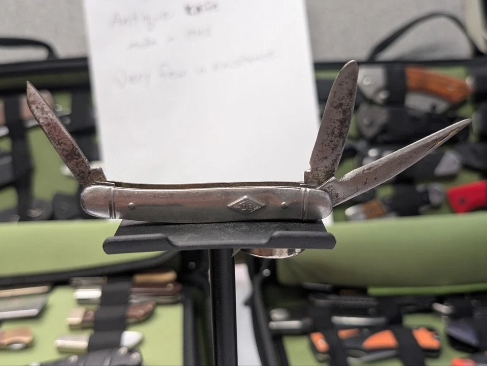 Muy Raro IMPERIAL 2284833 TRES HOJAS 1942 DE All-Metal Segunda Guerra Mundial Hojas de Alto Carbono Foto 1 de 4