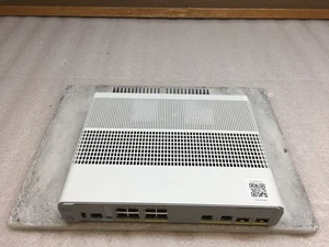 12-portowy gigabitowy przełącznik PoE+ Cisco WS-C3560CX-8PC-S z IOS 15.2(4)E4 - Zdjęcie 1 z 7
