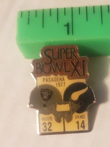 Prendedor Starline de colección de los Raiders Vikings 32-14 1977 del Super Bowl XI de los NFL - Imagen 1 de 2