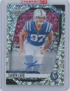 Fútbol americano Panini Prizm 2024 Laiatu Latu No Huddle plata redención automático radiocontrol - Imagen 1 de 2