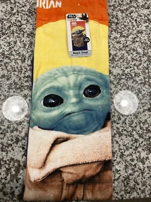 Disney's Star Wars Series 2020 "The Mandalorian" Baby Yoda toalla de playa Foto 1 de 2