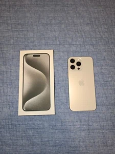 Apple iPhone 15 Pro Max - 512 GB - White Titanium (Unlocked) - Afbeelding 1 van 11