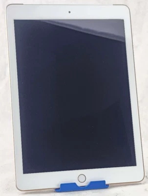 Apple iPad 6th Gen 32 GB Wi-Fi + 4G 9.7 in Gold - Image 1 of 2