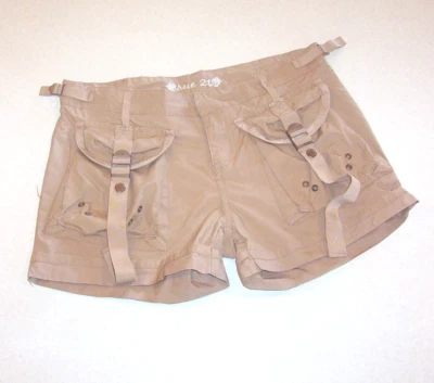 Junior 女式 Rue 21 Mid-Rise Cuffed 深褐色棉质短裤 5/6 — 第 1/2 张图片