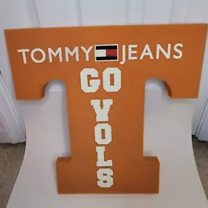 Tennessee Volunteers Foam Hand Tommy Hilfiger T VGUC GO VOLS 17 1/2x17 1/2 - Picture 1 of 10