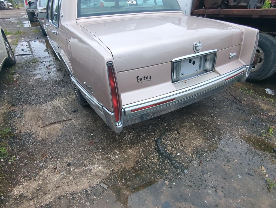 1991 Cadillac Deville Rear Bumper Assembly Oem NBW6N - Image 1 of 3