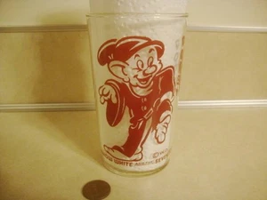 Vintage 1938 W.D. Snow White Dwarfs Glass Maroon DOPEY Dairy 1st Series Disney! - Picture 1 of 7