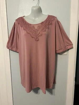 NUEVO CON ETIQUETAS NY Colección Lila SS Top con Escote de Encaje Adornado Talla Grande 2X Foto 1 de 4
