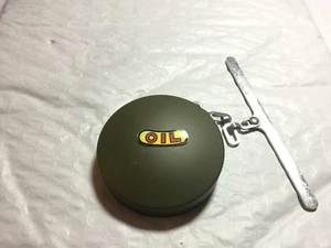 Harley Eaton Oil Cap OD Green WLA WLC w/ Chain 1941-45 3507-41A - Picture 1 of 1
