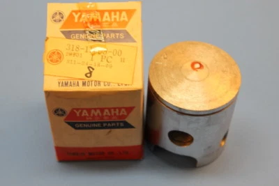 NOS Yamaha 1st OS .25 Piston 1972 AT2 AT2M 1973 ATMX Enduro 318-11635-00-00 - Image 1 of 4