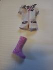 2013 Mattel BARBIE DOLL ZOO ANIMAL PET VET DOCTOR Top And One Boot