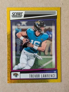 2022 Score - Trevor Lawrence #20 Gold Dots /225 - Picture 1 of 4