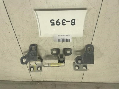 2003 2009 LAND ROVER RANGE ROVER REAR LEFT DOOR HINGES  ALASKA WHITE OEM+ - Image 1 of 4