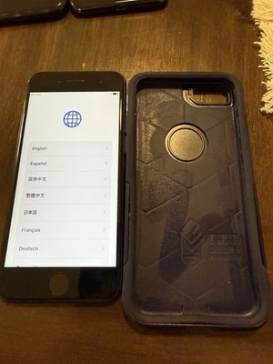 iPhone SE 64Gb 2nd generation  - Image 1 of 4