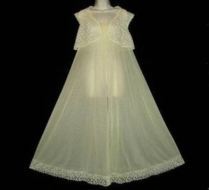 VTG ADORABLE CREAMY YELLOW LACE CHIFFON HENSON KICK 114" SWEEP ROBE S - Picture 1 of 1