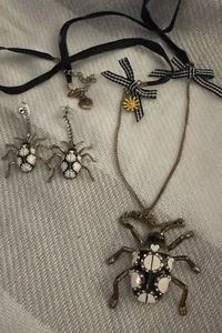 RARE! Vintage Betsey Johnson Beetle Necklace & Earrings - Picture 1 of 14