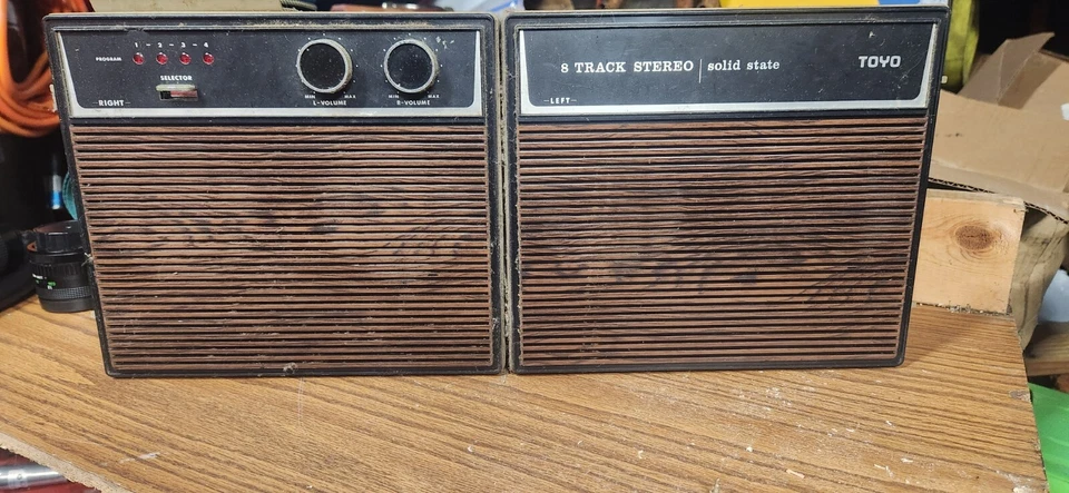 Receptor estéreo de estado sólido AM/FM de colección TOYO 8 pistas reproductor de casete CRH402 Foto 1 de 1