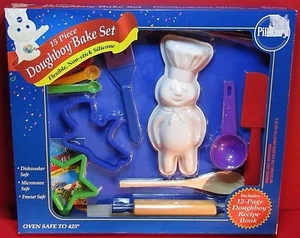 FS NIB Pillsbury Doughboy 15 PC BAKE SET - Kids Pretend Play Poppin Fresh 2004 - Picture 1 of 11