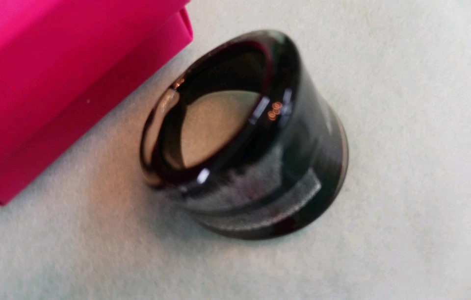 Заявление группы кольцо Sz.8... Уникальный стиль... черная лента с золотыми деталями ✨️ - Изображение 1 из 1