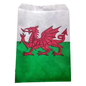 Papiertüte mit walisischer Flagge Wales Süßigkeiten sechs Nationen Cymru St Davids Rugby WM - Bild 1 von 6