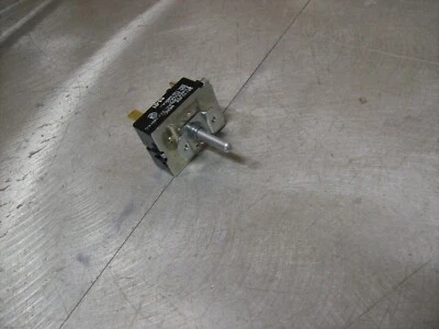 Piezas de calentador King LPW1227T - interruptor de encendido / apagado / ventilador Invensys 271-92-426 Foto 1 de 3