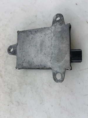 Sensor módulo punto ciego Toyota RAV4 2013 -- 2015 #88162-0R010 fabricante de equipos originales | Foto 1 de 3