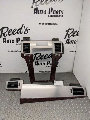 2007-2014 Cadillac Escalade  Center Dash Trims Radio Bezel Vent  1164873 - Image 1 of 4