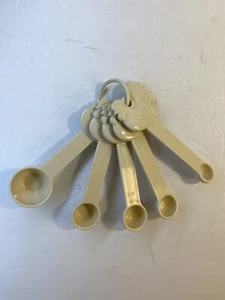 Paula Deen Chicken Rooster Measuring Spoons Plastic Nesting 5 Piece Vintage - Picture 1 of 6