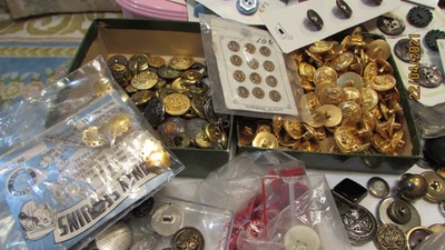 13+ lbs Antique VTG Buttons Military Flowers Rhinestone Design Art Crafts Sew - Image 1 of 4