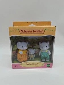 Sylvanian Families 5376 Epoch Elephant Family New - Minor Box Damage - Picture 1 of 6