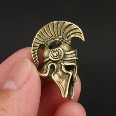 Casco de guerrero romano de latón llavero colgante hágalo usted mismo accesorios decoración. Foto 1 de 4