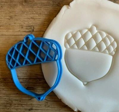 Acorn cookie/ biscuit cutter, decorating ideas, oaknut, oak, seed, woodland - Image 1 of 4