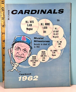 ๐ฅ 1962 St. Louis Cardinals Baseball Official Yearbook MID GRADE!! ๐ฅ - Picture 1 of 6