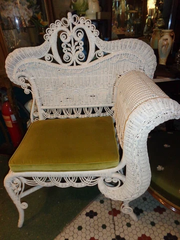 ANTIQUE VICTORIAN WHITE WICKER PHOTOGRAPHERS CHAIR UNUSUAL OLD ESTATE Cover