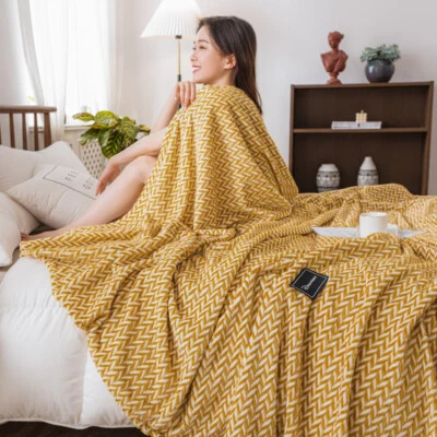 China Brand Velvet Blanket Thin Warmful Bed Cover Multi Size Blankets Throws New - Image 1 of 4