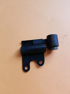 SINGER 149216 THREAD GUIDE FOR SEWING MACHINES (NOS) -FREE SHIPPING- - Image 1 of 2