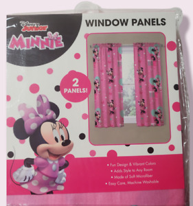 Disney Junior Minnie "Minnie's Being Me" 82 in x 63 208X160 CM Window Panels NIP