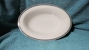 Royal Worcester Silver Jubilee Bone China Vegetable Bowl, Open, Disc. 1984 - Picture 1 of 7
