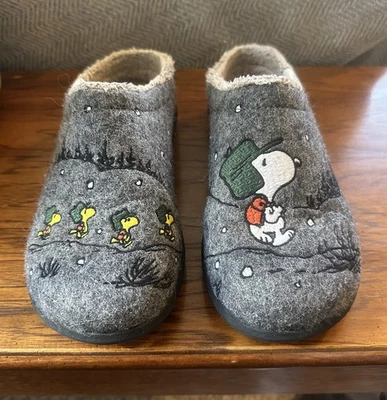 Zapatilla deportiva LL Bean Peanuts para mujer Daybreak Scuffs talla 8 gris polar mula Snoopy Foto 1 de 4