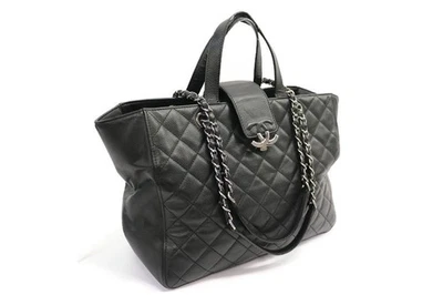 Bolso de Mano Chanel Acolchado Cadena Caviar Negro Plata CC Push Lock Bag con Certificado de Autenticidad Entrupy Foto 1 de 4