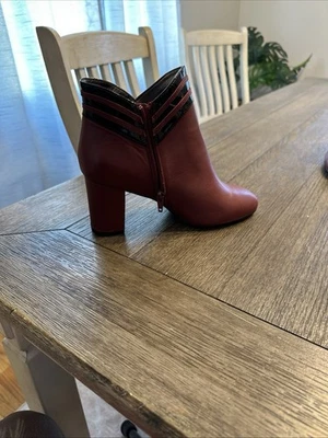 Botines para mujer de cuero borgoña talla 7 Foto 1 de 4