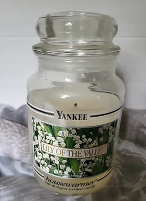 Yankee Candle -Lilly of the Valley - Pre-Lit -22oz - Image 1 of 4