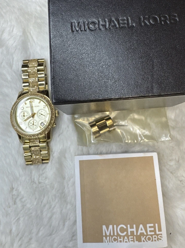 Michael Kors MK5826 RUNWAY 铺路水晶玫瑰金表带手表 — 第 1/4 张图片