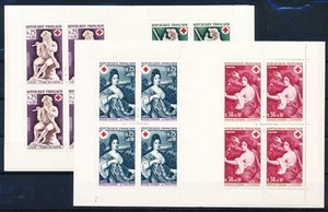 LS33679 France red cross paintings booklets MNH - Picture 1 of 1