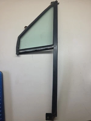 Jeep Cherokee XJ 84-96 Front Drivers Door Vent Window Glass Non Moving Fixed LH - Image 1 of 4